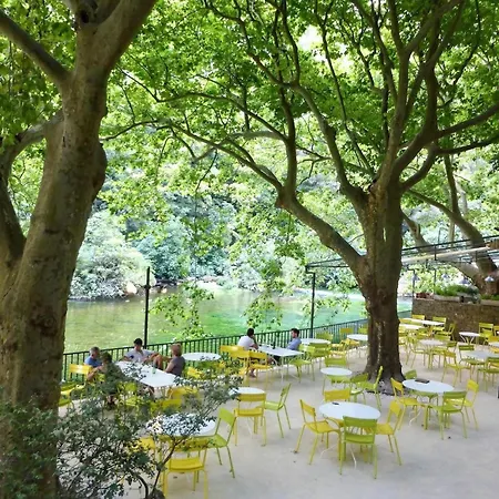 Apartment With Private Terrace In Provence Monteux